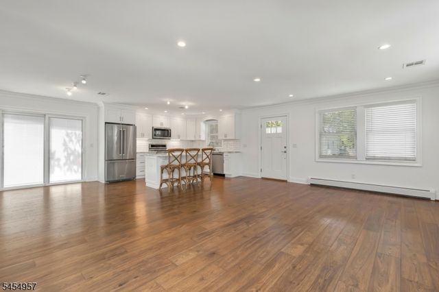 11 Leighton Ave, Red Bank Boro, NJ 07701