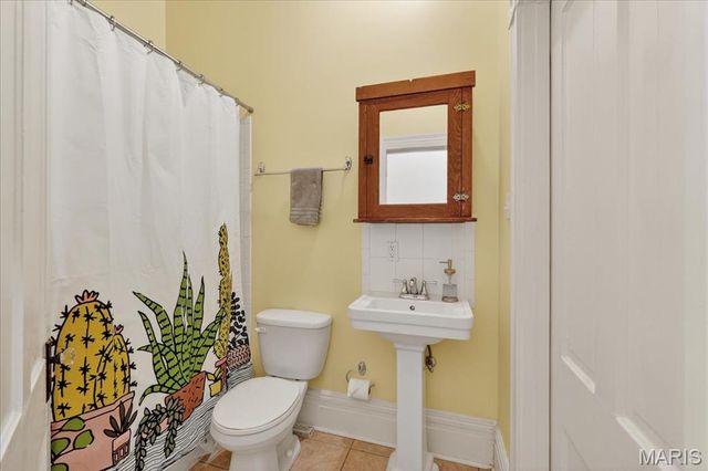 4441 Oakland Avenue, St Louis, MO 63110