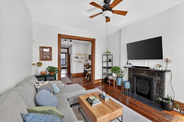 4441 Oakland Avenue, St Louis, MO 63110