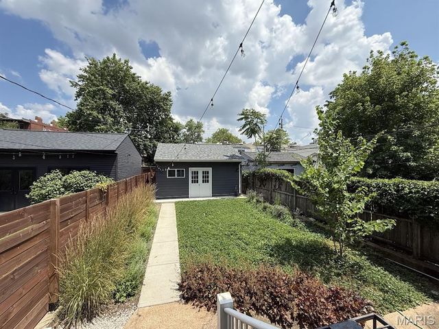 4441 Oakland Avenue, St Louis, MO 63110