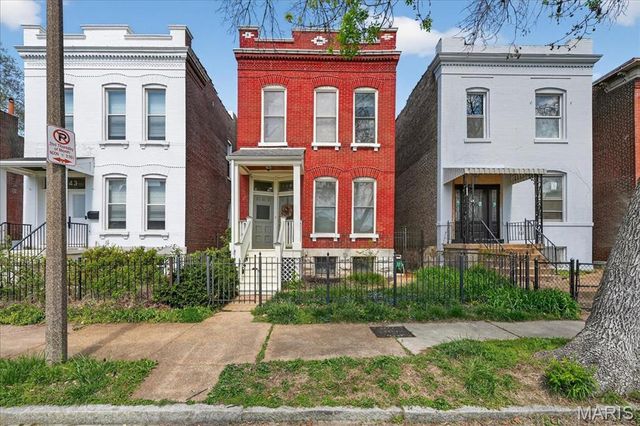 4441 Oakland Avenue, St Louis, MO 63110