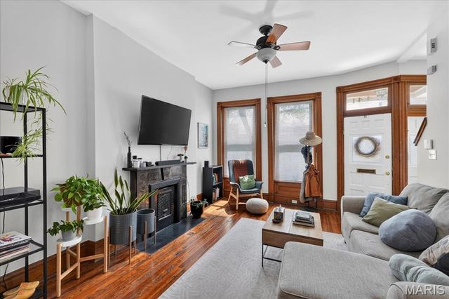 4441 Oakland Avenue, St Louis, MO 63110