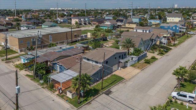 2128 59th Street, Galveston, TX 77551