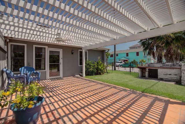 2128 59th Street, Galveston, TX 77551