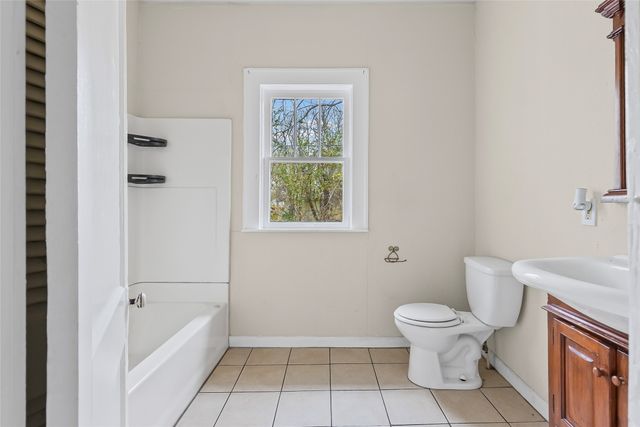 2104 Jones Street, Greenville, TX 75401