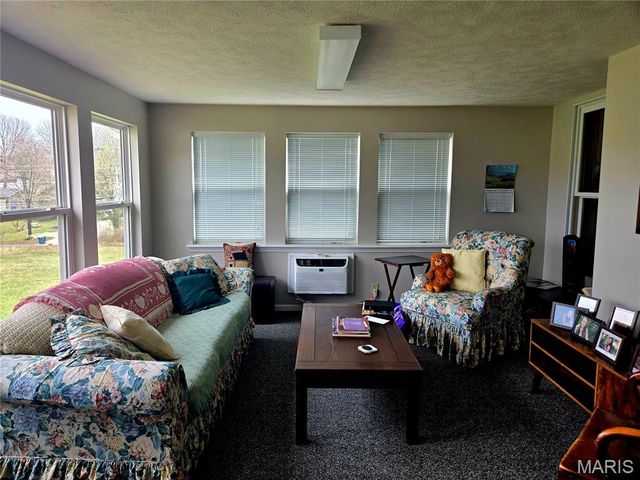 909 Daytona Drive, Lebanon, MO 65536