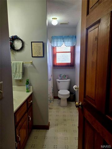 909 Daytona Drive, Lebanon, MO 65536