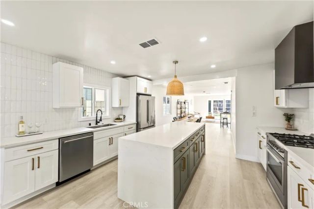 2942 S West View, Los Angeles, CA 90016