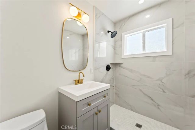 2942 S West View, Los Angeles, CA 90016