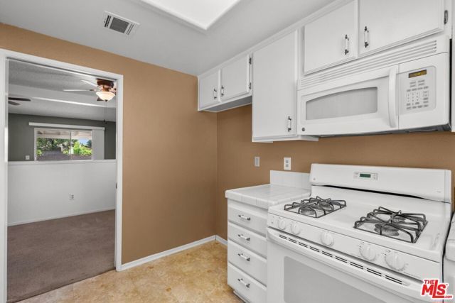 43033 22nd Street, Lancaster, CA 93536