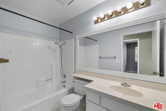 43033 22nd Street, Lancaster, CA 93536