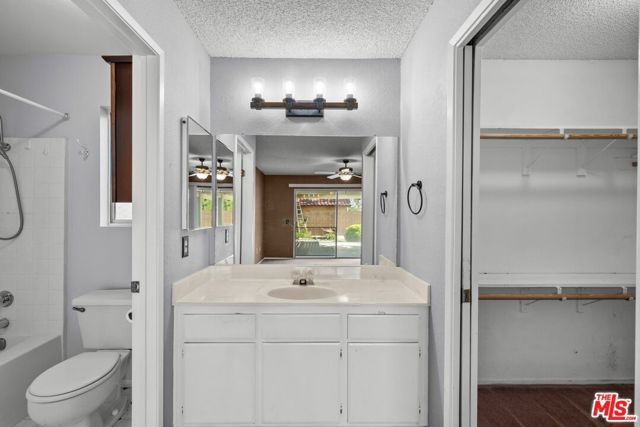 43033 22nd Street, Lancaster, CA 93536