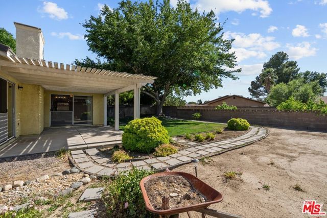 43033 22nd Street, Lancaster, CA 93536