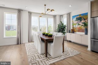 22082 MIDMOORE DR, Ashburn, VA 20148