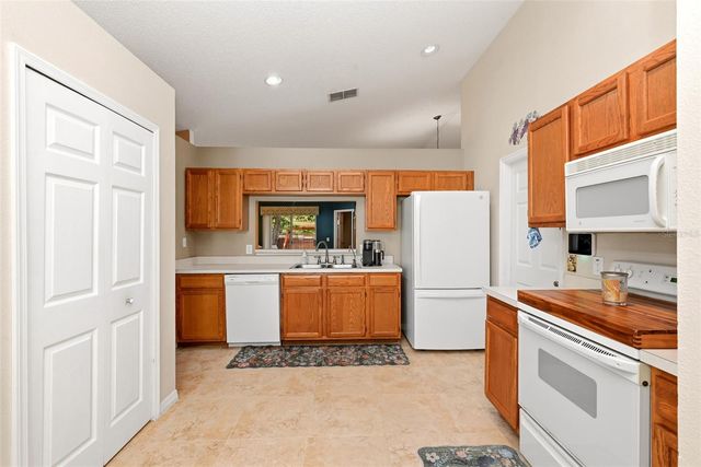 1928 OLIVIA CIRCLE, Apopka, FL 32703
