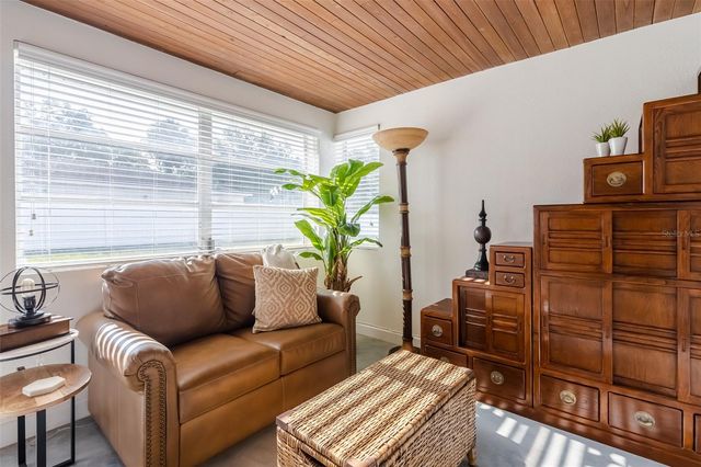 1712 S CLARK AVENUE, Tampa, FL 33629