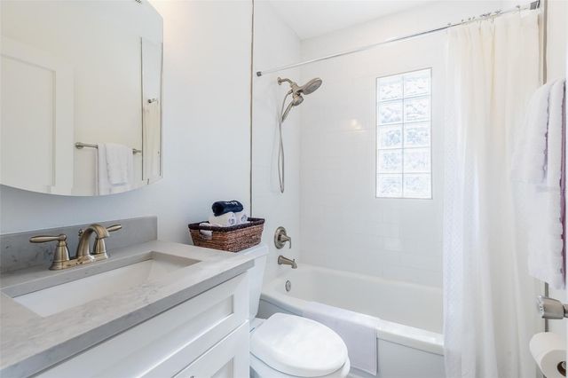 1712 S CLARK AVENUE, Tampa, FL 33629