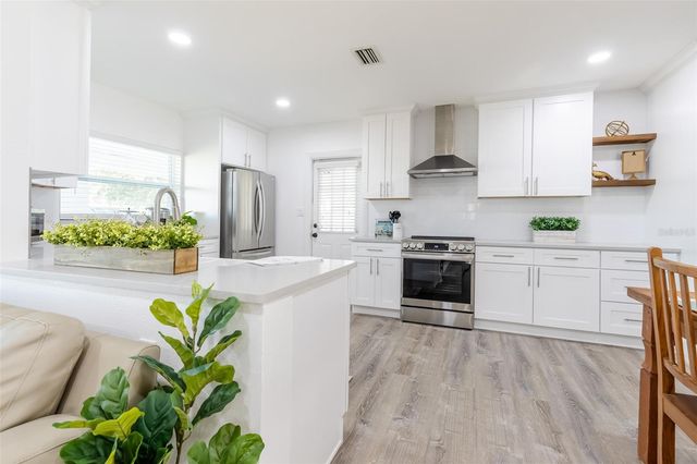 1712 S CLARK AVENUE, Tampa, FL 33629