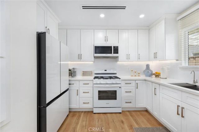 8416 Rhea Avenue, Northridge, CA 91324