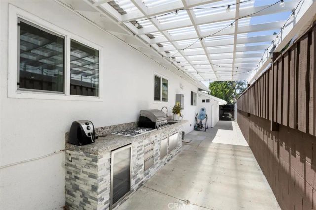 8416 Rhea Avenue, Northridge, CA 91324