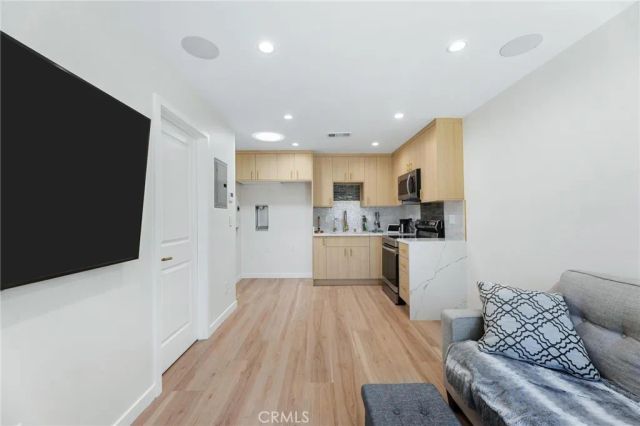 8416 Rhea Avenue, Northridge, CA 91324