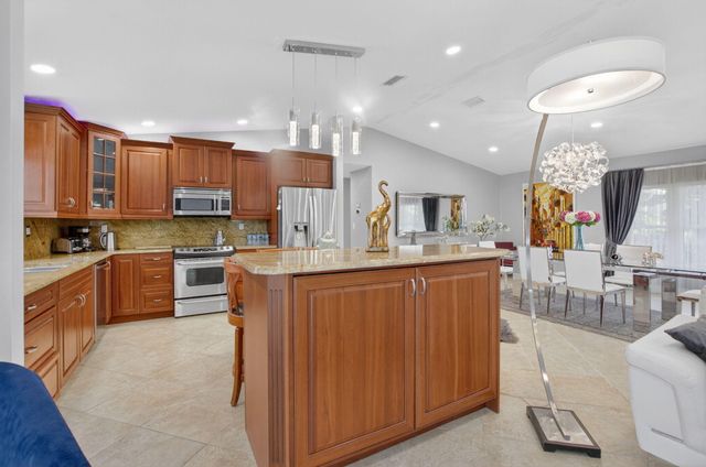 10305 Crosswind Road, Boca Raton, FL 33498