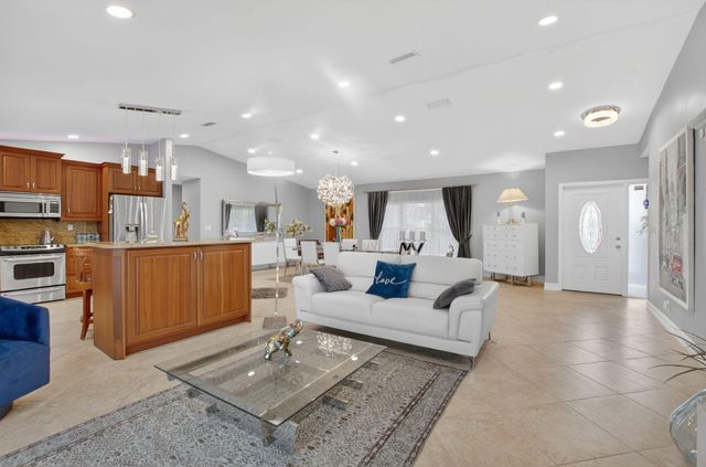 10305 Crosswind Road, Boca Raton, FL 33498