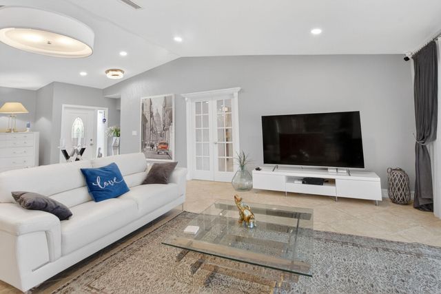 10305 Crosswind Road, Boca Raton, FL 33498