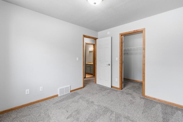 3418 Village Green Drive, Moorhead, MN 56560