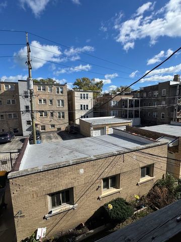 6231 N Francisco Avenue 2S, Chicago, IL 60659