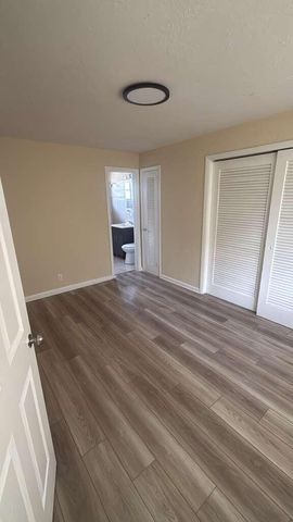 3722 Henry Avenue 3, West Palm Beach, FL 33405