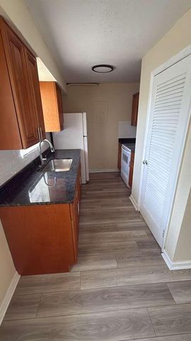 3722 Henry Avenue 3, West Palm Beach, FL 33405