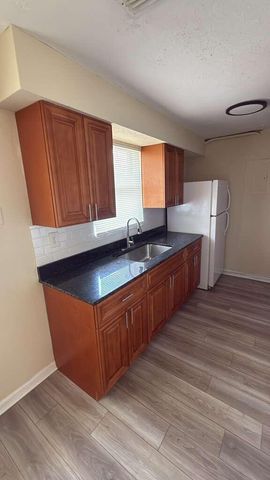 3722 Henry Avenue 3, West Palm Beach, FL 33405