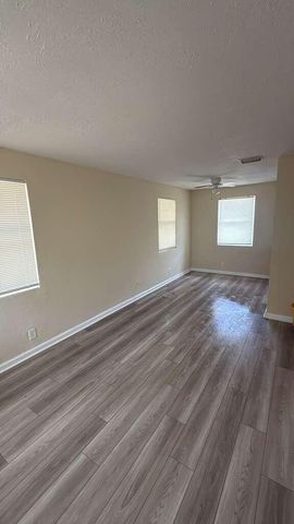 3722 Henry Avenue 3, West Palm Beach, FL 33405