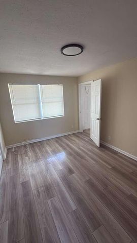 3722 Henry Avenue 3, West Palm Beach, FL 33405