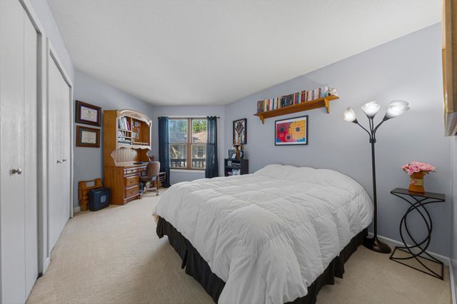 1042 E Travelers Trail, Burnsville, MN 55337