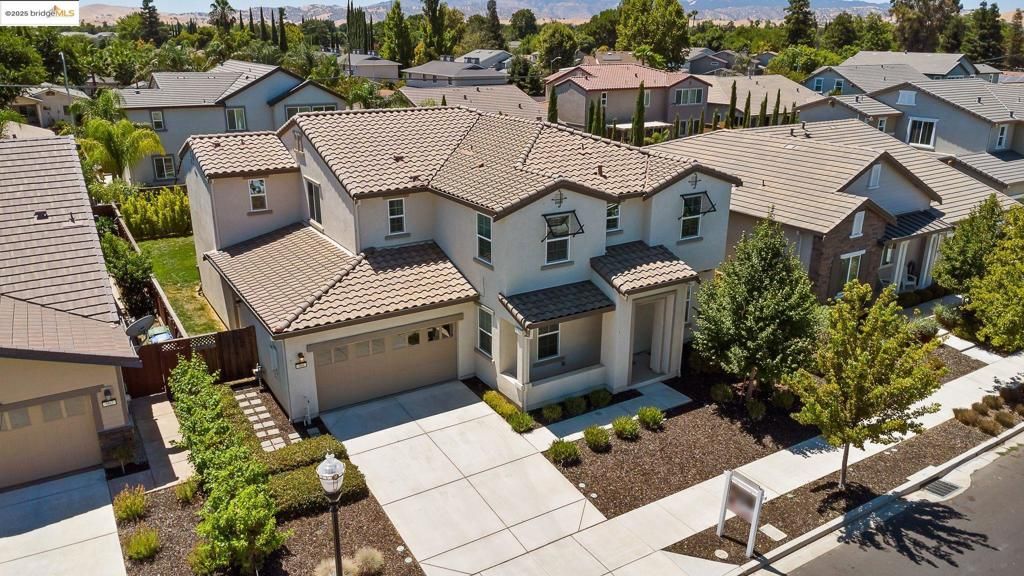 566 Mandevilla Dr, Brentwood, CA 94513