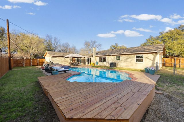 3009 Faye Drive, Richland Hills, TX 76118