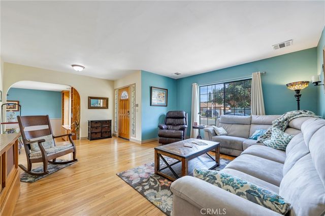 947 N Alamo Street, Anaheim, CA 92801