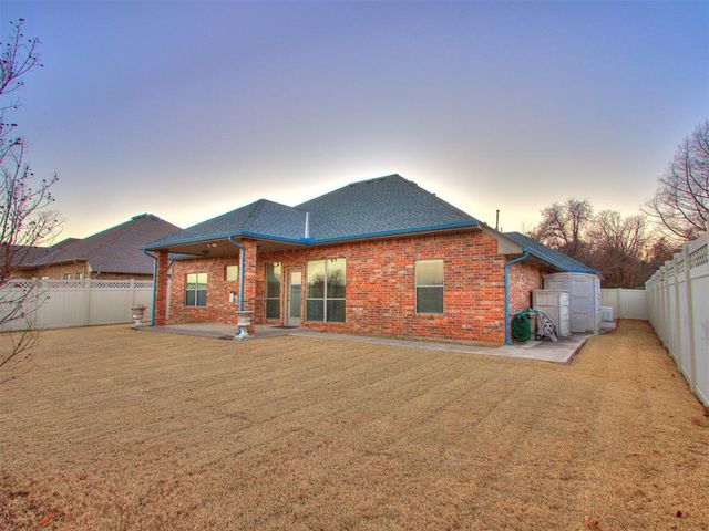 604 N Timber Road, Midwest City, OK 73130