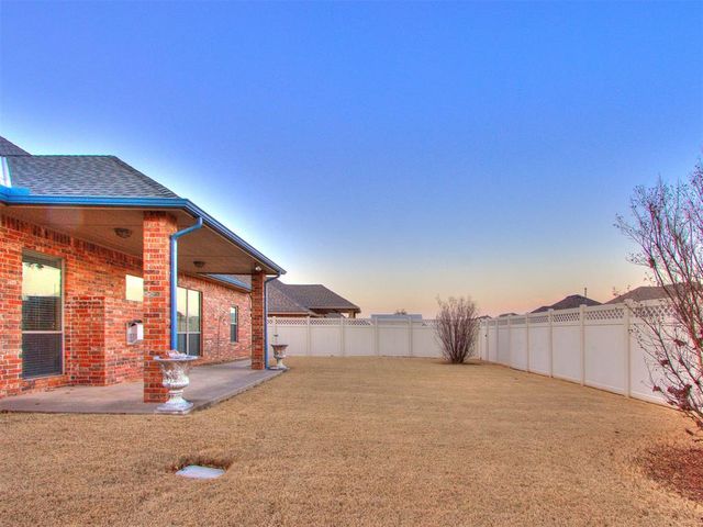 604 N Timber Road, Midwest City, OK 73130