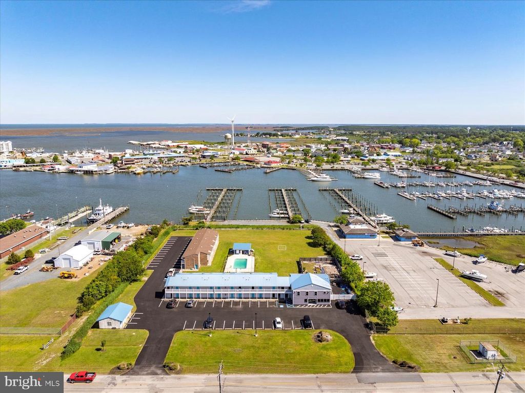700 NORRIS HARBOR DRIVE, Crisfield, MD 21817