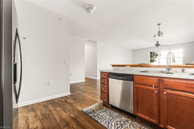 900 Southmoor Dr Unit 103, Virginia Beach, VA 23455