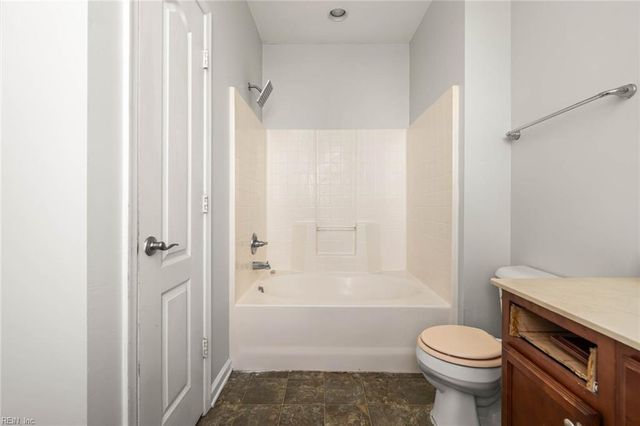 900 Southmoor Dr Unit 103, Virginia Beach, VA 23455