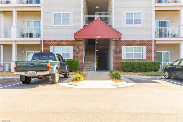 900 Southmoor Dr Unit 103, Virginia Beach, VA 23455