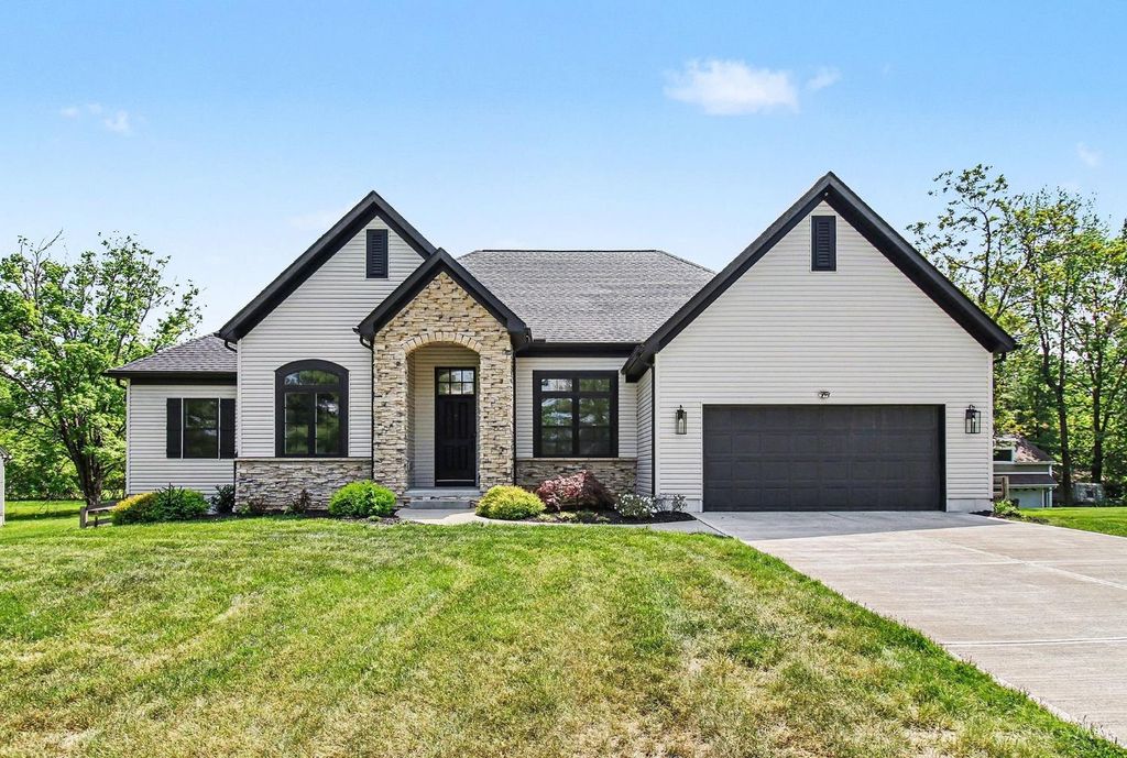 10125 Zumstein Drive, Symmes Twp, OH 45111