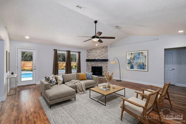 1908 Joshua Dr, Cantonment, FL 32533