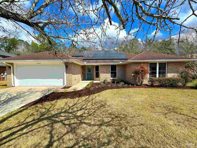 1908 Joshua Dr, Cantonment, FL 32533