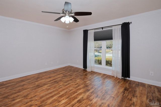 1908 Joshua Dr, Cantonment, FL 32533