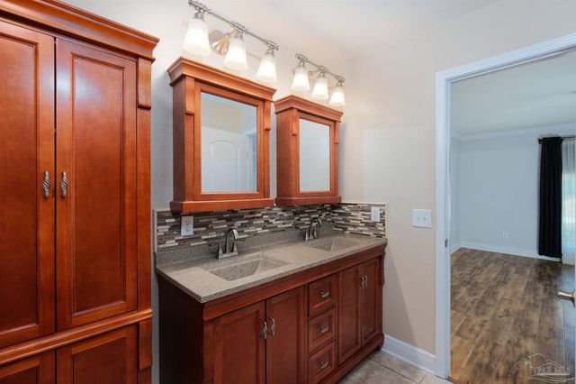 1908 Joshua Dr, Cantonment, FL 32533